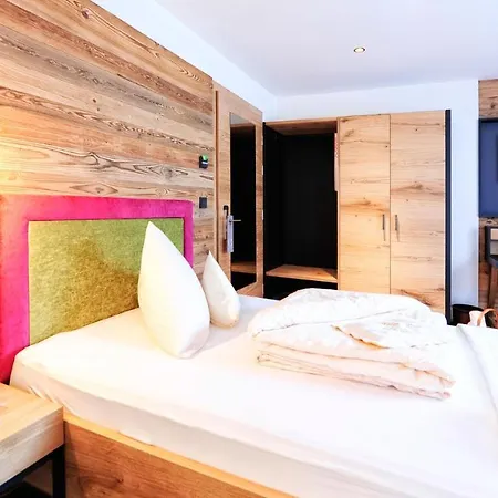 Garni Stefanie Hotel 4*