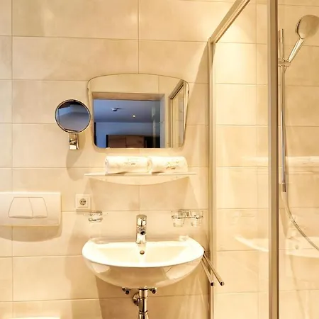 Garni Stefanie Отель 4*