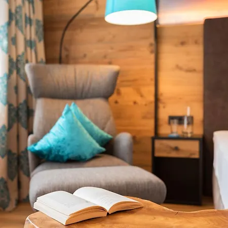 Hotel Garni Stefanie Ischgl